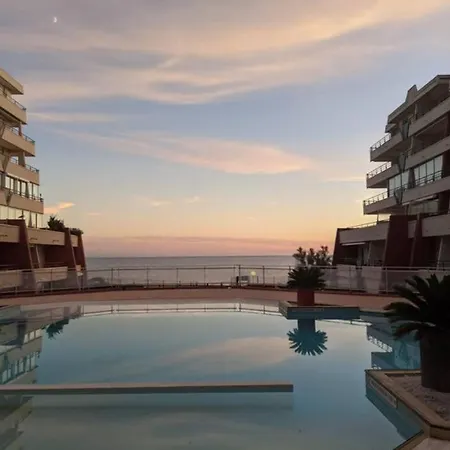 T2 Climatise Vue Sur Mer, Wifi, Piscine Et Parking Sète Buitenkant foto